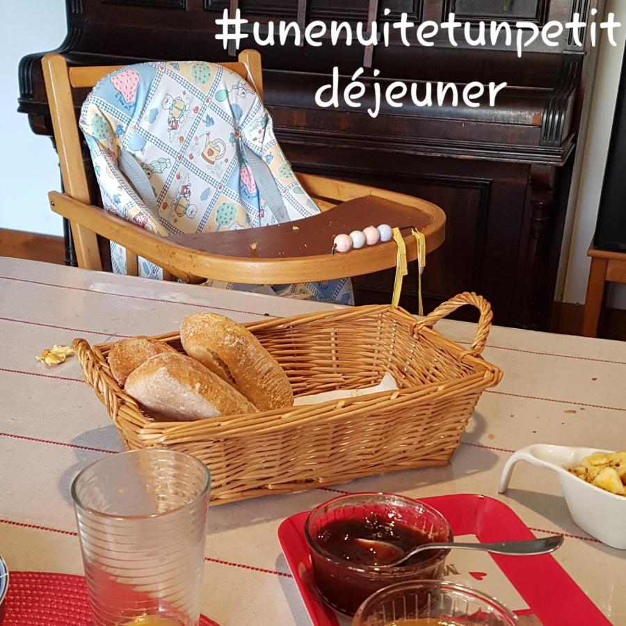 La Grange Des Roches Roses Bed & Breakfast Anchenoncourt-et-Chazel Luaran gambar