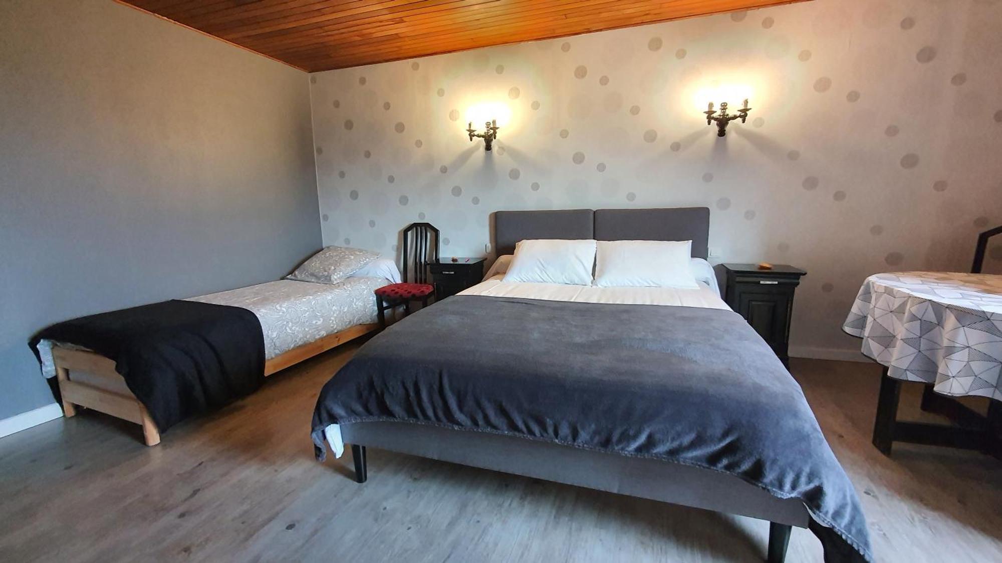 La Grange Des Roches Roses Bed & Breakfast Anchenoncourt-et-Chazel Luaran gambar
